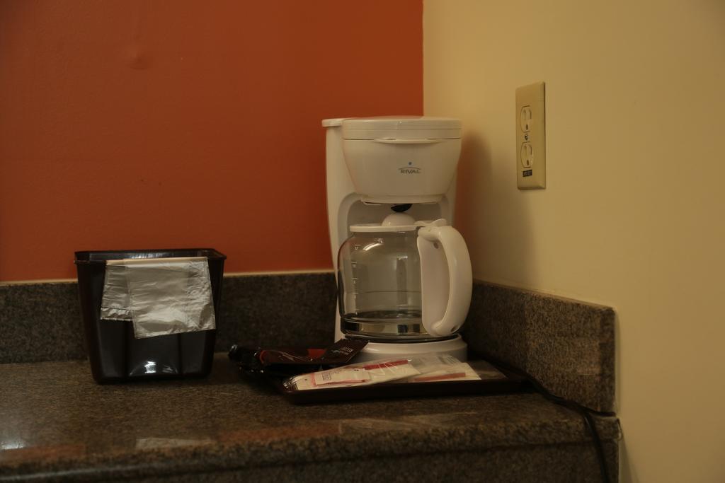Theroff'S Motel Washington エクステリア 写真